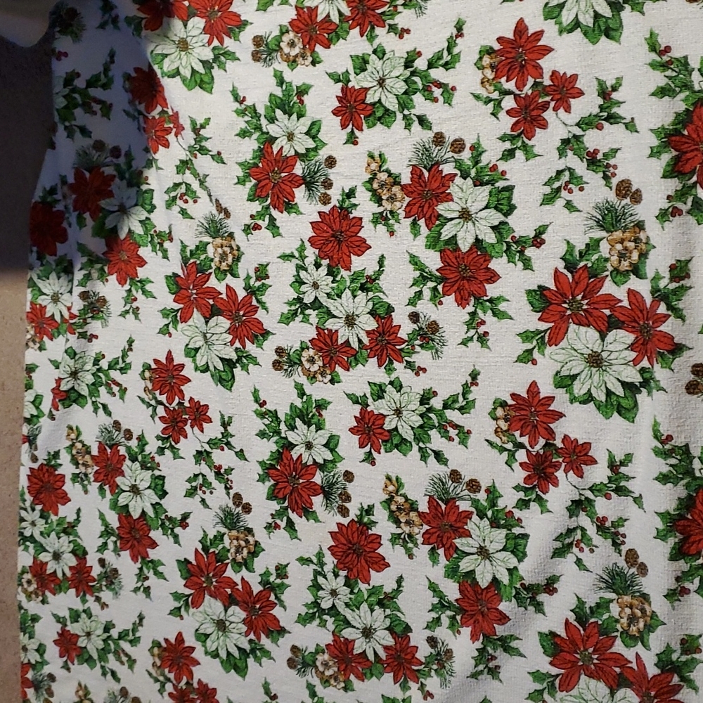 Vintage pointesetta table cloth - Picture 4 of 6